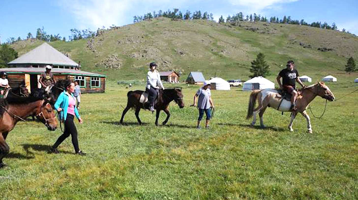 horse riding tour